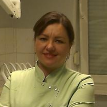 Joanna  Dębczyńska specjalista stomatologii zachowawczej z endodoncją