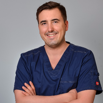 Szymon Kołacz chirurg plastyczny